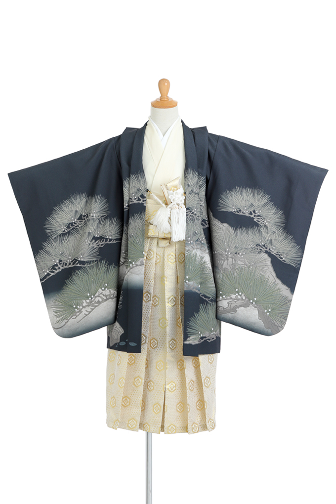 黒かぶと松飾り　白金袴